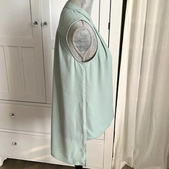 I.N.C. NWOT Pistachio Green Sleeveless Blouse Cami, Size S - Picture 7 of 10